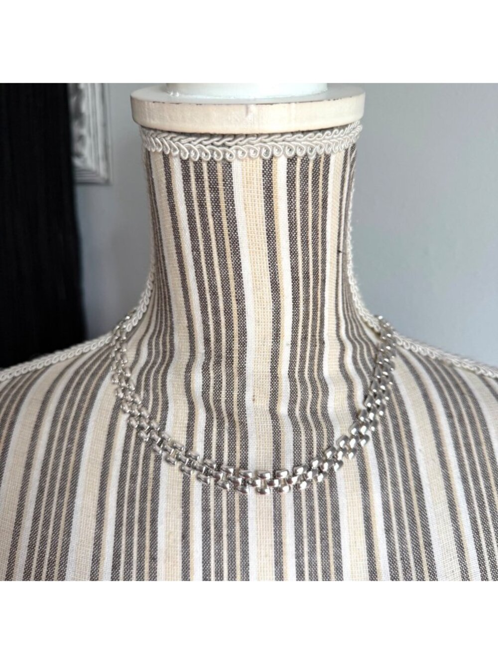 Anne Klein Silver Tone Thin Slinky Link Necklace
